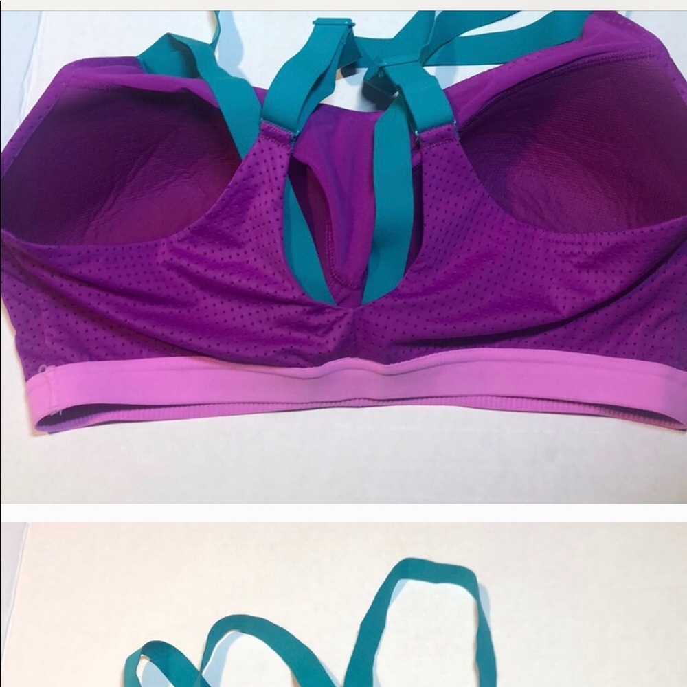 VICTORIAS SECRET • VSX Racerback Sports Bra